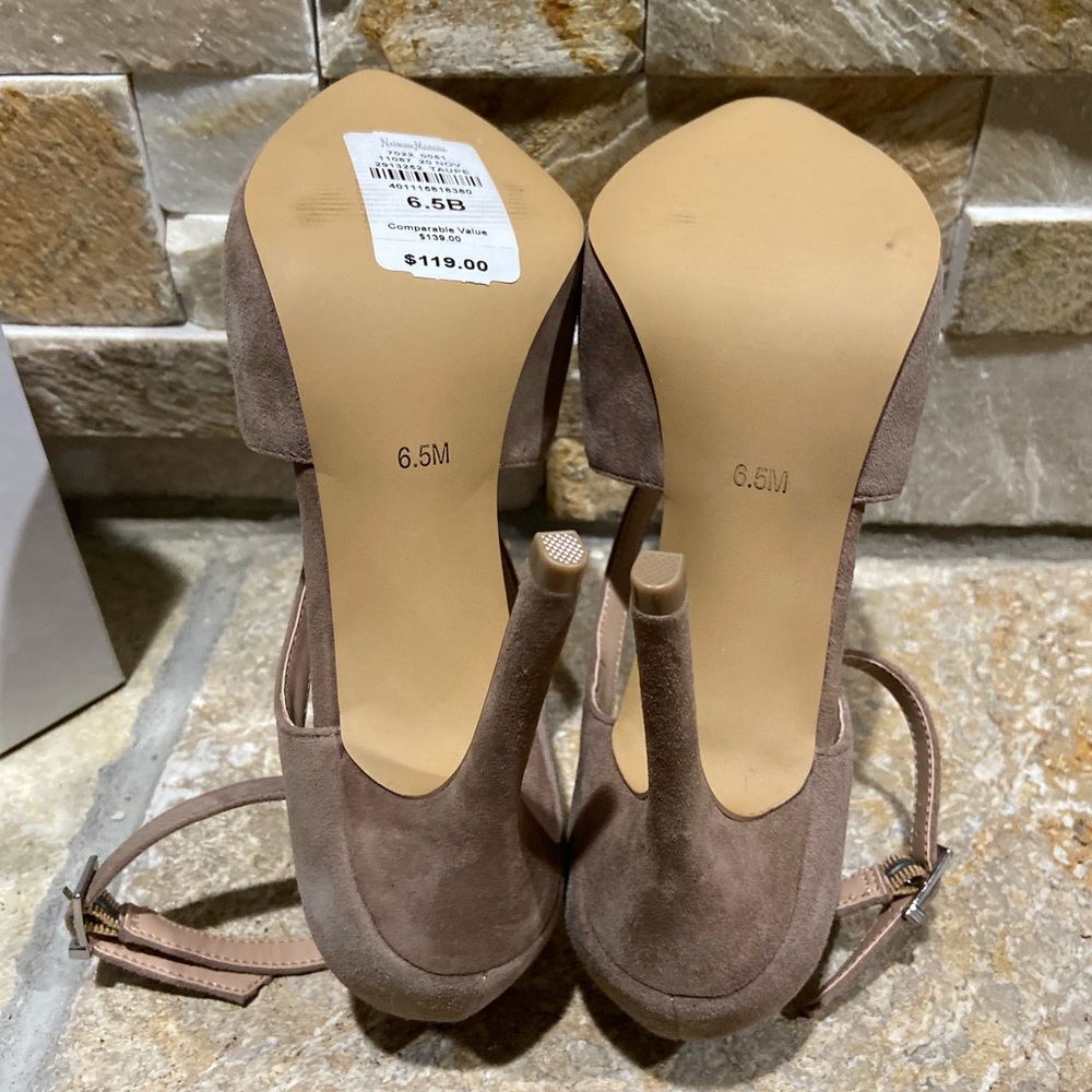 NEW, Neiman Marcus, “Pratt” taupe leather heels - Picture 6 of 6